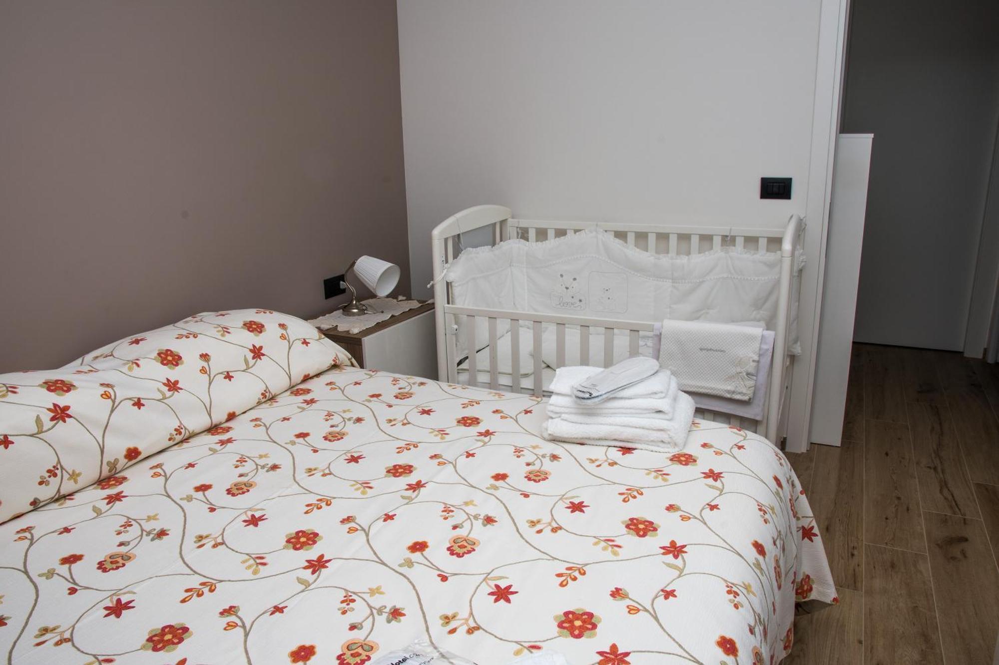 Apartament Casa Valentin Monforte dʼAlba Zewnętrze zdjęcie